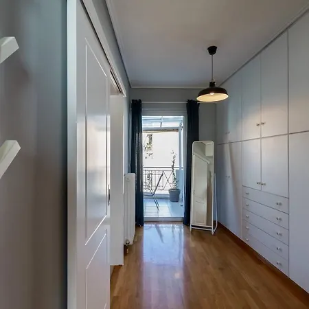 Penthouse With Acropolis View 8ppl, 140sqm Апартаменты Афины